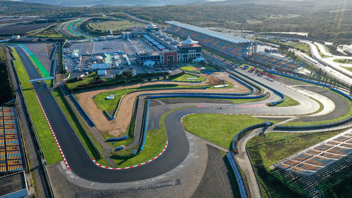 INTERCITY İSTANBUL PARK (F1) — Bayhan Yapı ve Mermer proje referansı